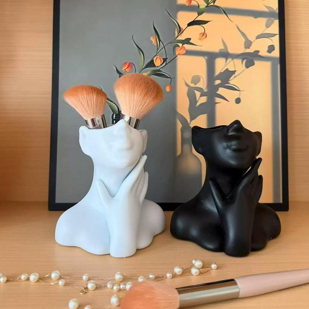 Case With Pencil Holder - 여성 바스트 피규어 화병 메이크업 브러쉬